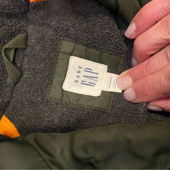 Perfect condition winter jacket for boy. - Picture 4 of 7